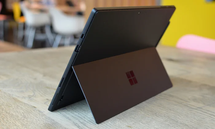 Surface Pro 6 - Image 2